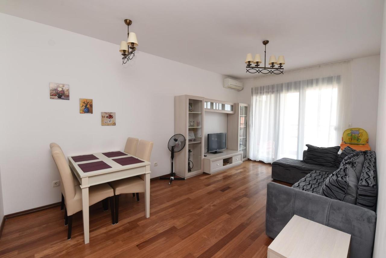Apartamenti Enjoy Apartment Petrovac Luaran gambar