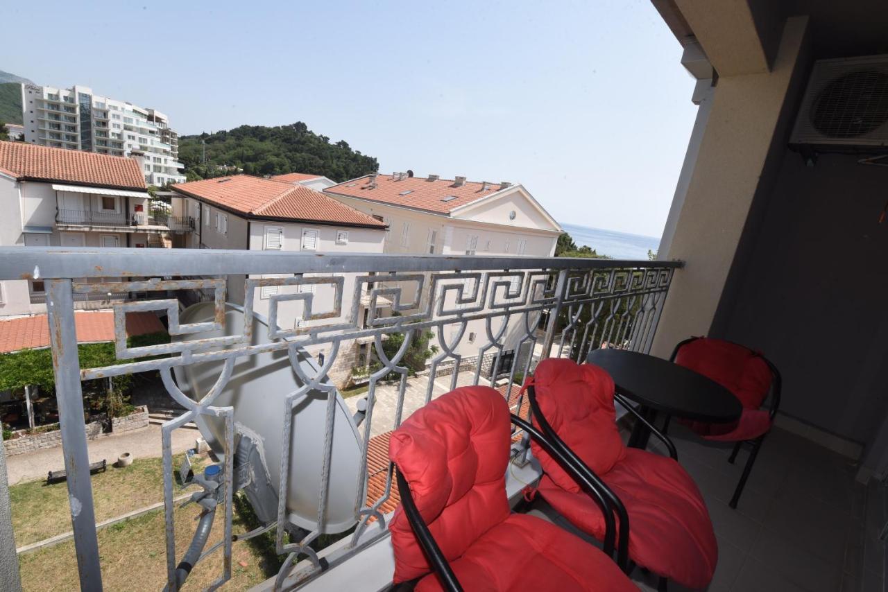 Apartamenti Enjoy Apartment Petrovac Luaran gambar