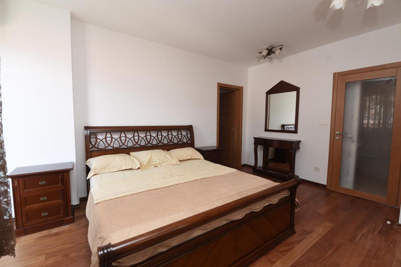Apartamenti Enjoy Apartment Petrovac Luaran gambar