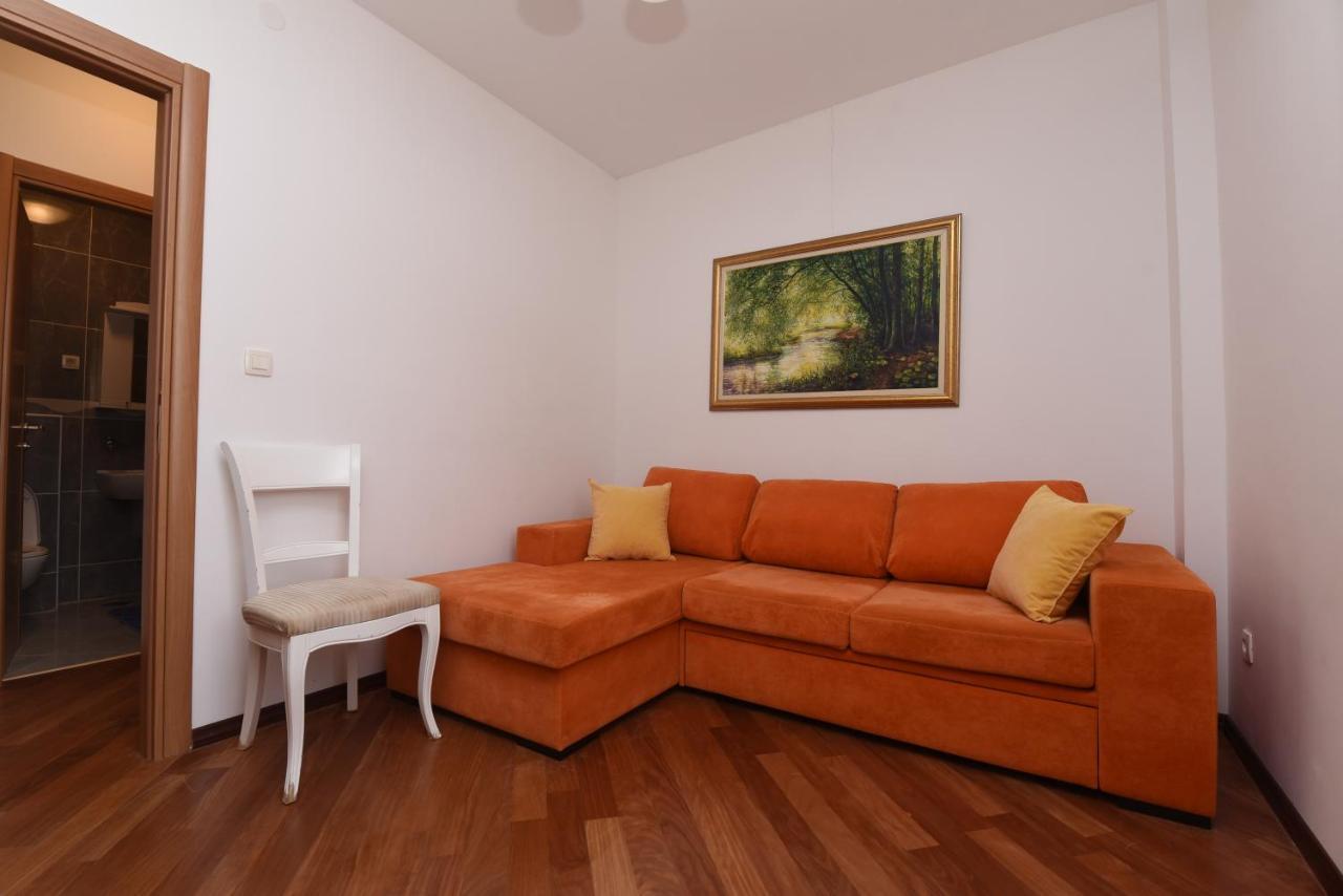 Apartamenti Enjoy Apartment Petrovac Luaran gambar