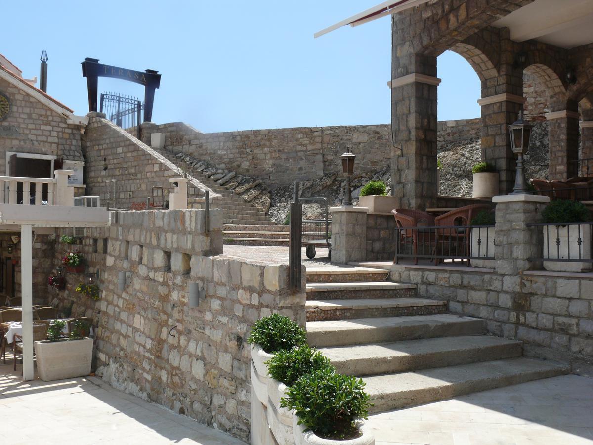 Apartamenti Enjoy Apartment Petrovac Luaran gambar